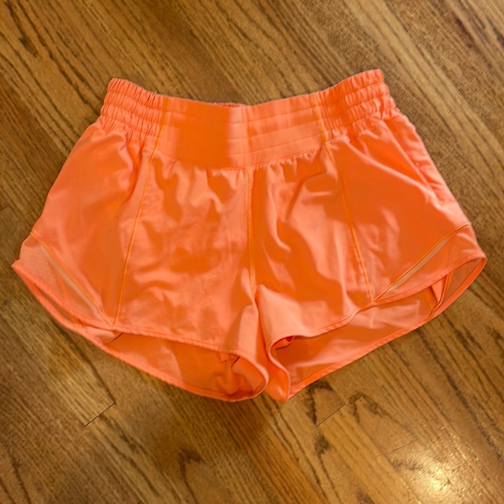 Lululemon Hotty Hot 2.5 High rise shorts orange soda size 6